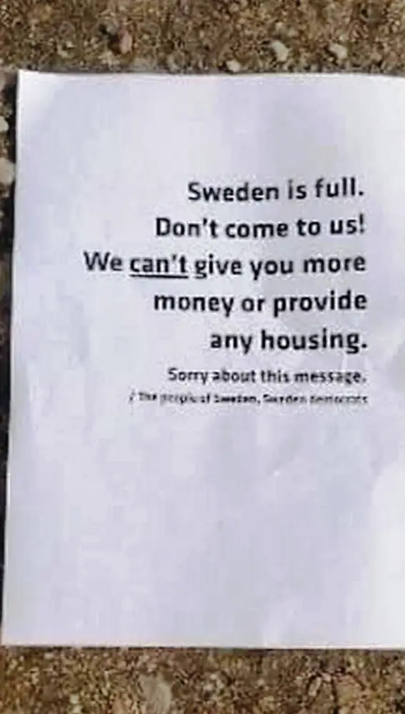 El panfleto repartido por el líder ultra sueco, Jimmie Akesson, entre los refugiados sirios