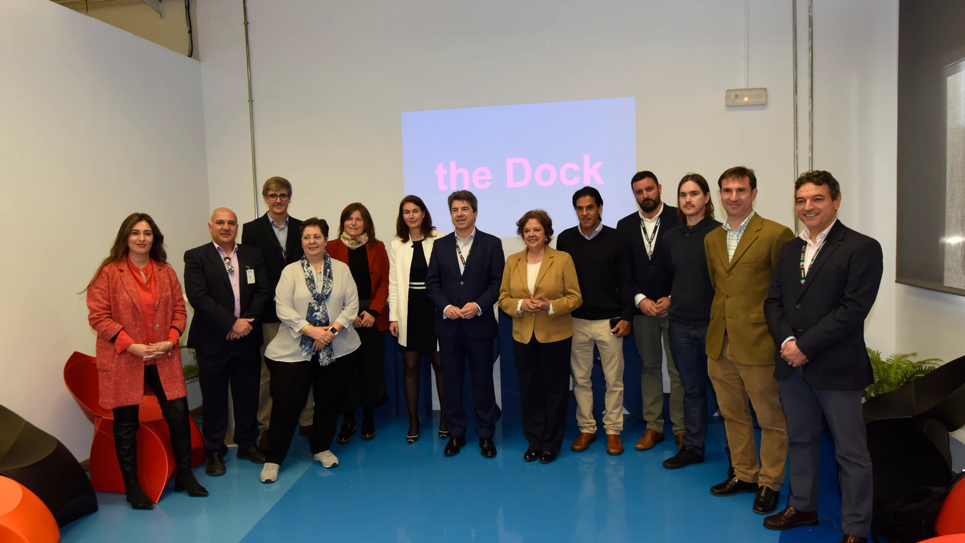 Representantes del Ayuntamiento de Sevilla, Airbus, Cisco e IBM, ayer en la presentación de "Amanda"