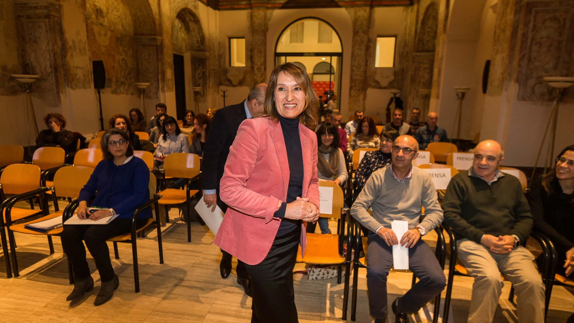 Rocío Lucas, consejera de Educación, inaugura una jornada formativa con profesores de centro para personas adultas