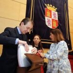 El consejero de Empleo e Industria, Germán Barrios, antes de comparecer en las Cortes