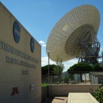 Esta antena, de más de 70 metros, se sitúa a la entrada del Complejo de Comunicaciones del Espacio Profundo de Madrid
