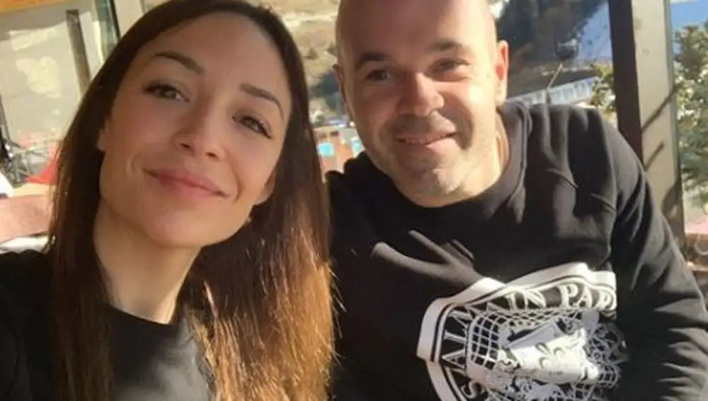 Andrés Iniesta y Anna Ortiz