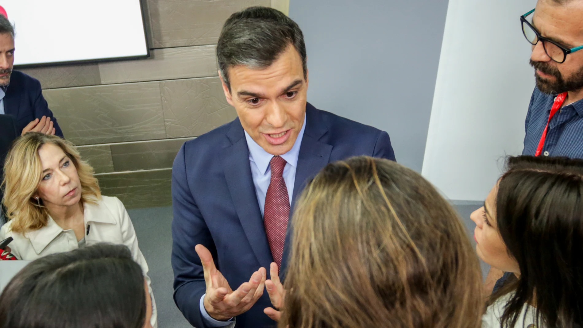 El presidente del Gobierno, Pedro Sánchez, analiza el impacto del coronavirus