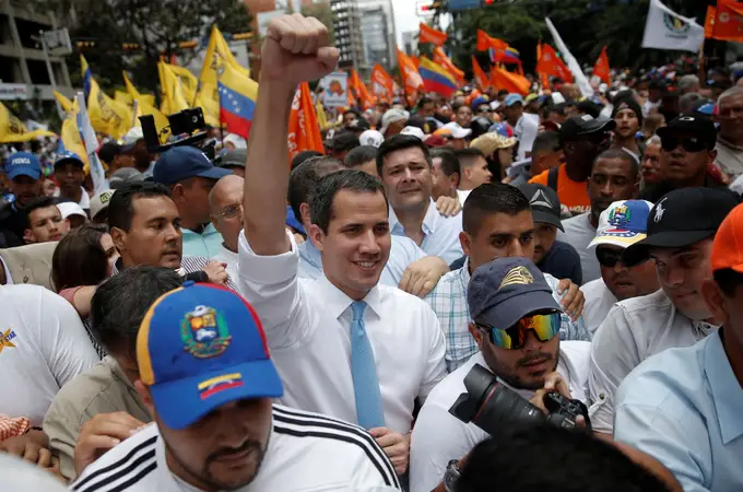 El chavismo vuelve a reprimir las protestas en Caracas
