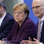 Angela Merkel se reunió ayer con los responsables de los diferentes estados federales para coordinar la respuesta a la pandemia