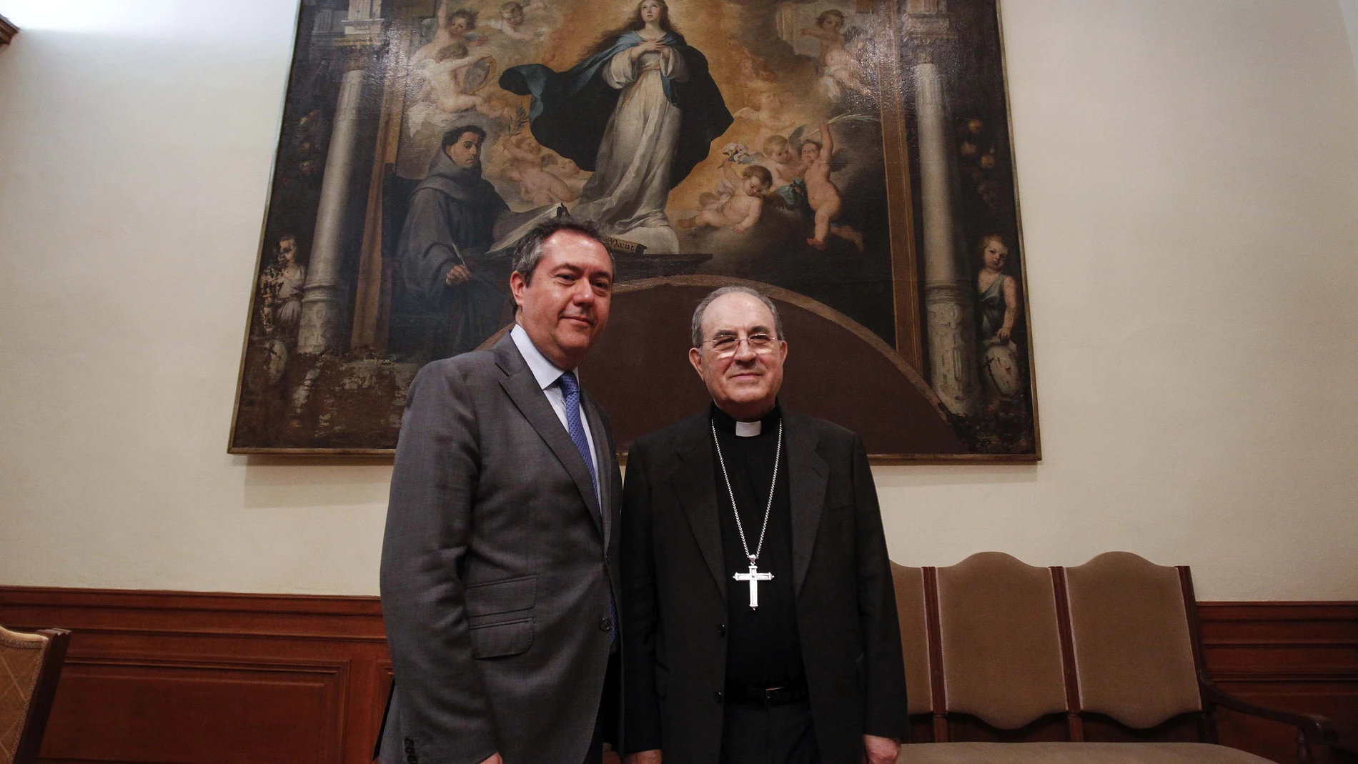 El alcalde de Sevilla, Juan Espadas, y el arzobispo Juan José AsenjoFoto: Manuel Olmedo