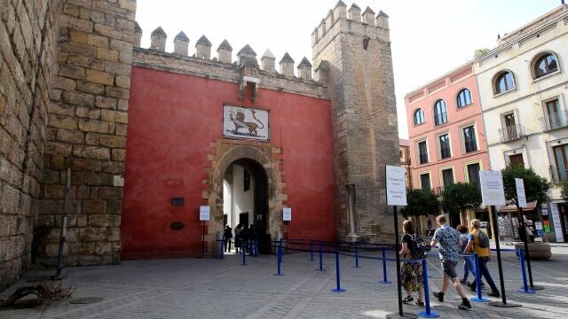 Desaparecen las largas colas para acceder al Real Alcázar de Sevilla, habituales en esta época