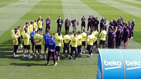 Reunión de la primera plantilla de fútbol del Barcelona con el presidente, Josep Maria Bartomeu, al comienzo de la crisis del coronavirus