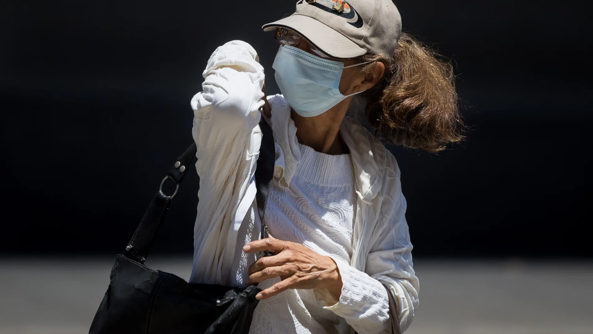 Venezolanos toman medidas ante el estado de alarma para frenar el coronavirus