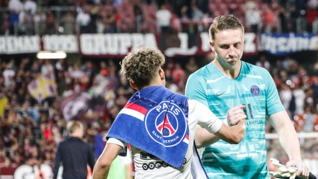 Marcin Bulka, portero del PSG.