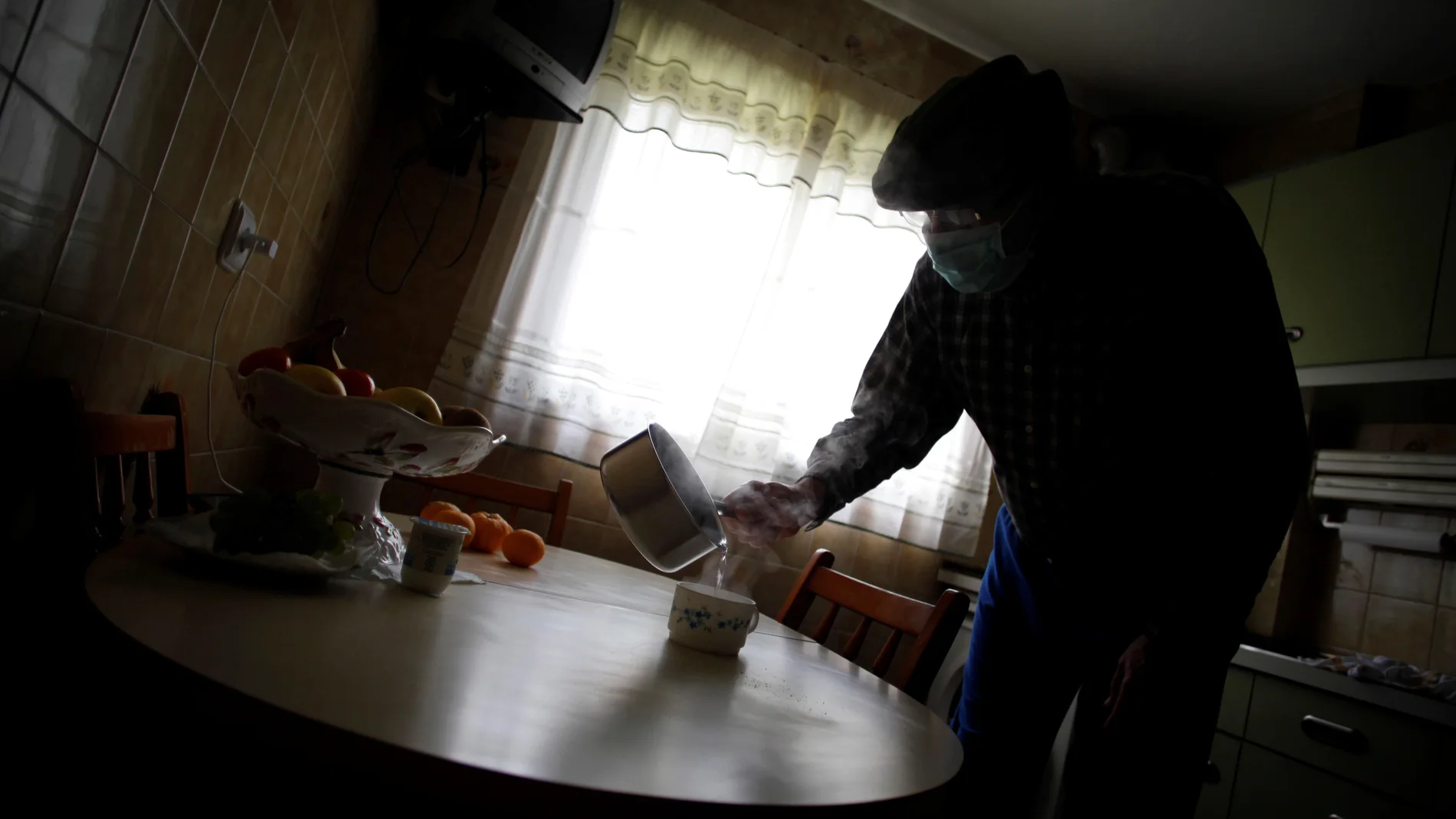 La Comunidad de Madrid va a abrir un registro de personas voluntarias que puedan prestar ayuda a la población más vulnerable ante el coronavirus