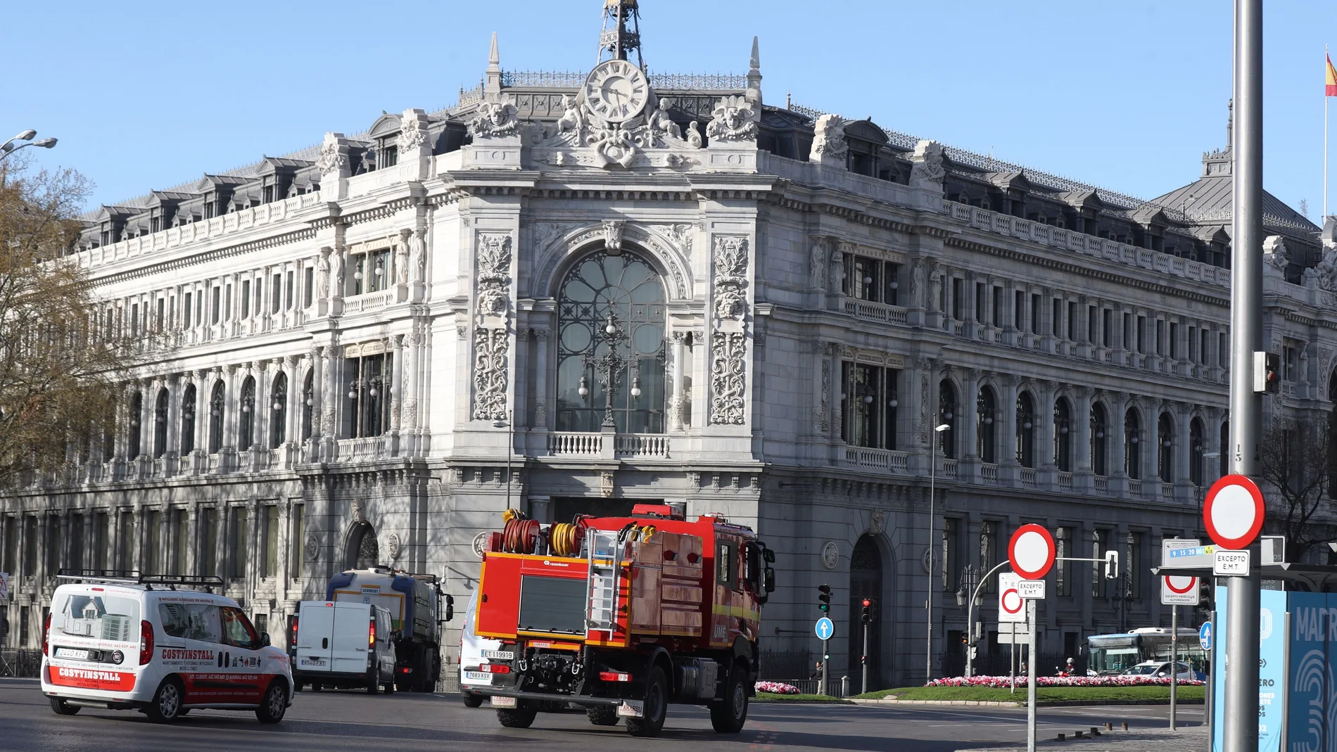 Los datos recopilados por el Banco de España (en la imagen) constatan que las empresas habían reducido su endeudamiento un 25% en los últimos años. EFE/ Kiko Huesca,