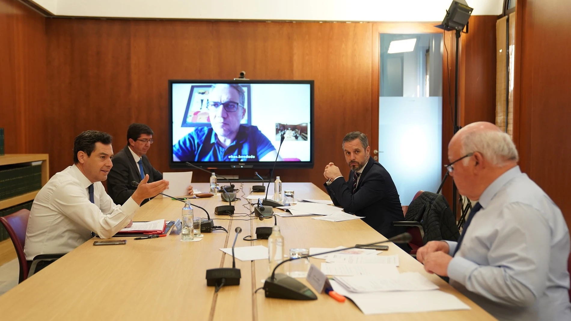 Juanma Moreno preside reunión gabinete de crisis de la Junta de Andalucía en Sevilla