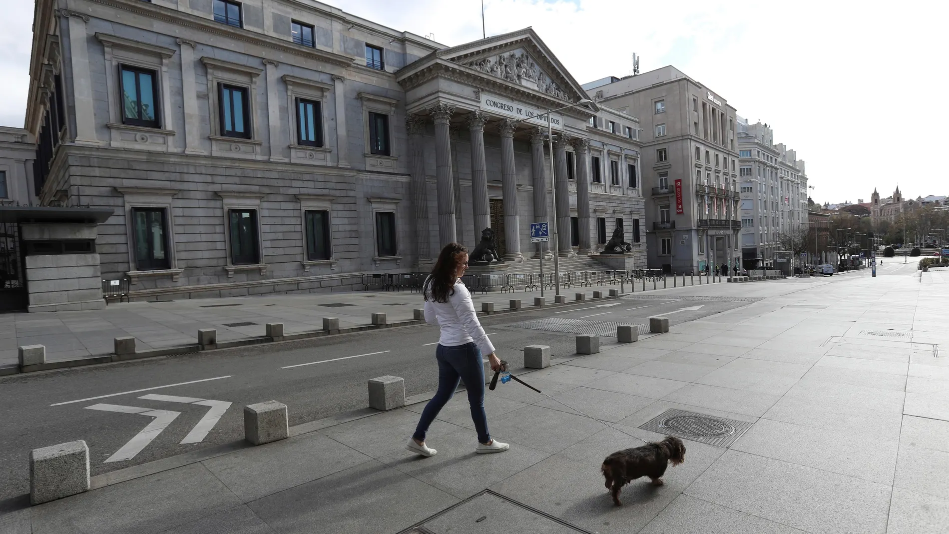 Madrid amanece vacío en el primer día laborable tras declararse el estado de alarma