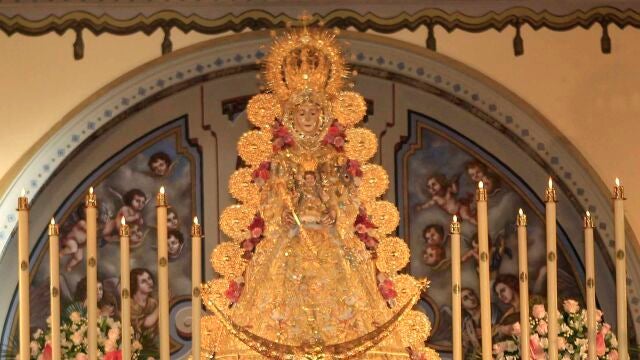 La Virgen del Rocío se encuentra en la parroquia de la Asunción de Almonte, como cada siete años