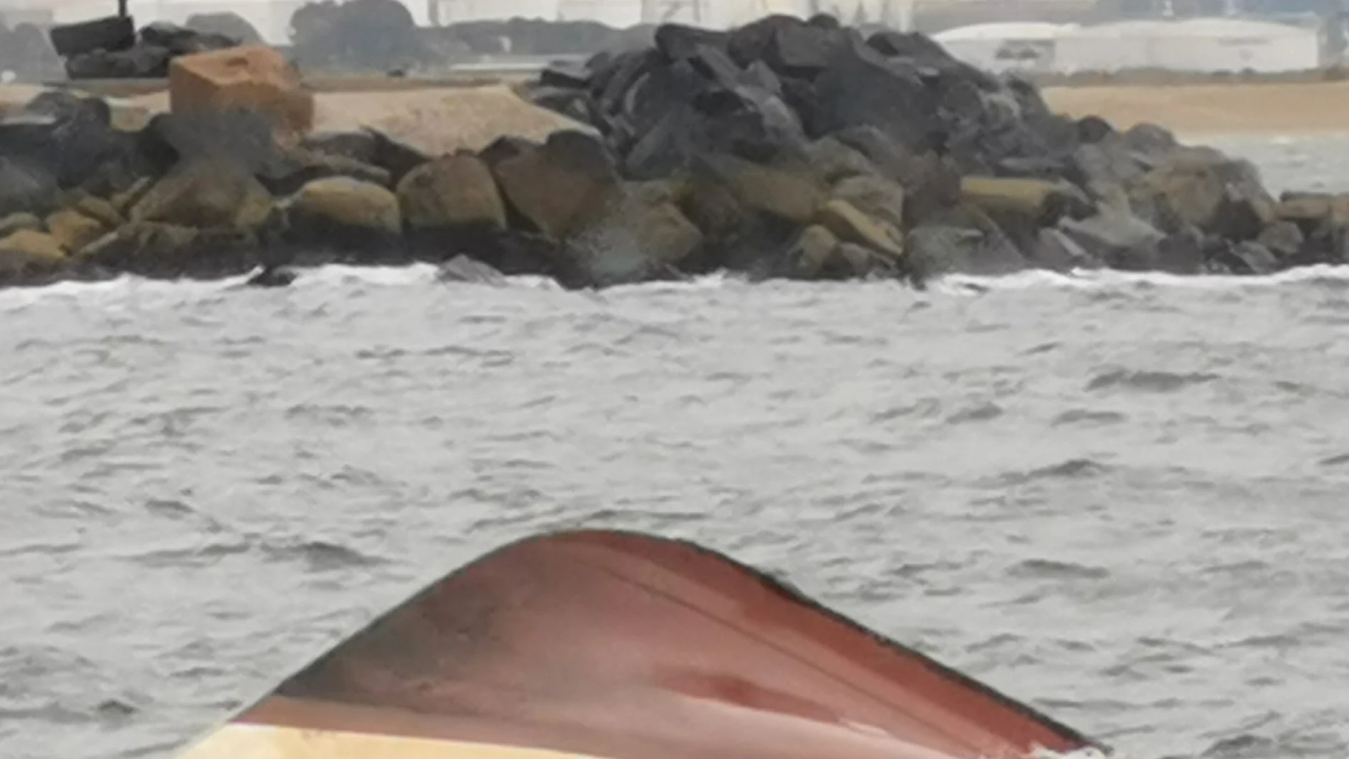 Huelva.- Sucesos.- Fallecen dos de los marineros rescatados del pesquero naufragado en Punta Umbría