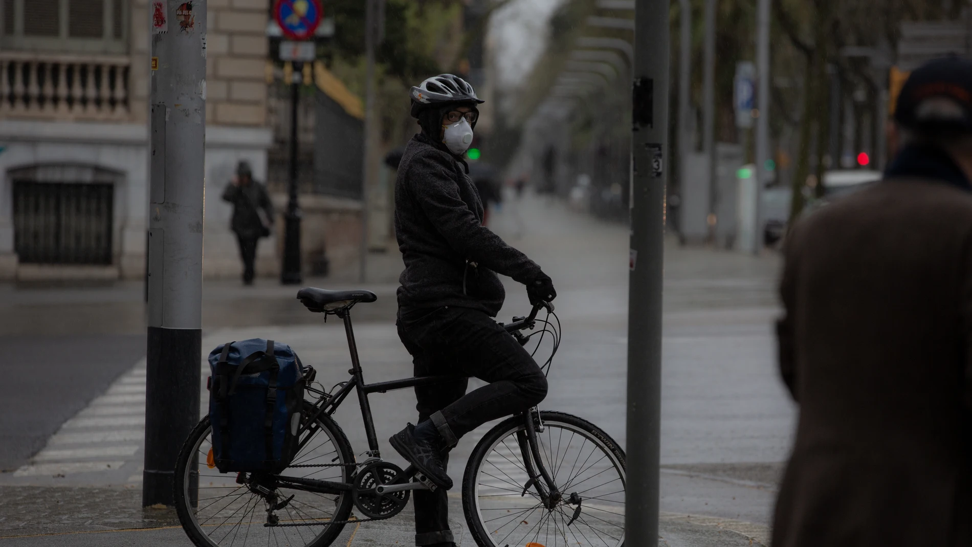 SEGUNDO DÍA LABORABLE DEL ESTADO DE ALARMA POR EL CORONAVIRUS EN BARCELONA