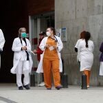 Personal medico en el Hospital de Bellvitge en L'Hospitalet (Barcelona).