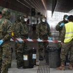 Un equipo de militares en la estación de Bilbao