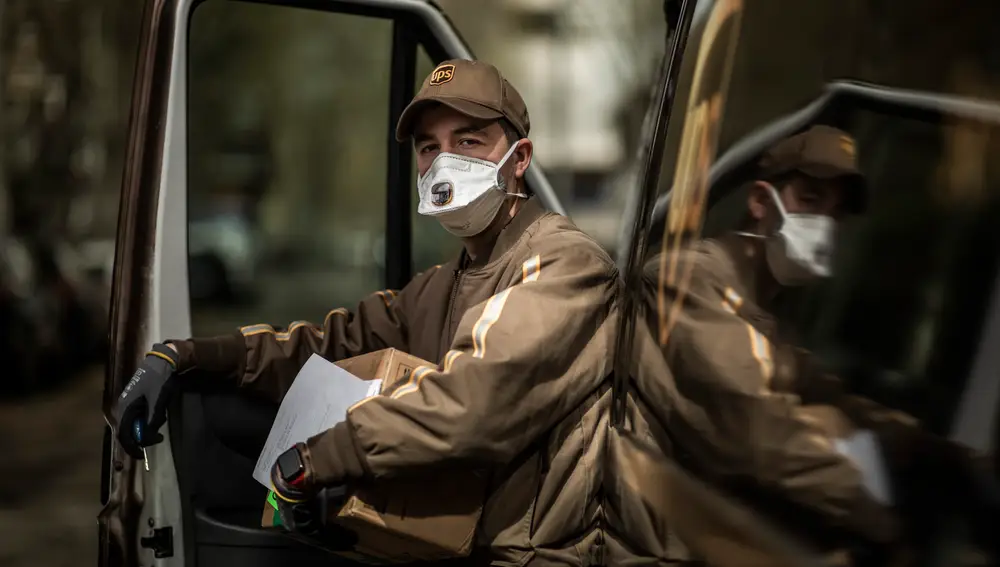 Francisco Javier, repartidor de UPS, fotografiado en Madrid el 24 de marzo del año 2020 | Gonzalo Pérez Mata