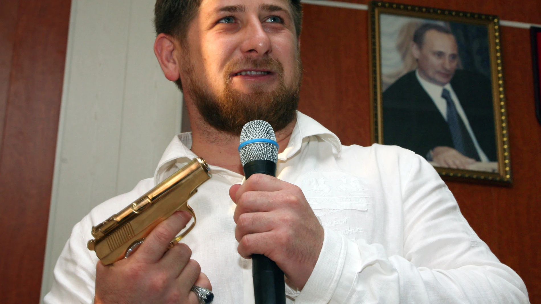 Kadyrov, de 45 años, ha sido descrito como “el hijo que Putin nunca tuvo”.