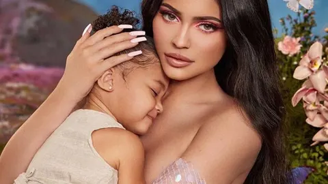 Kylie Jenner y su hija Stormi