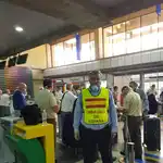 El embajador Jesús Silva en la evacuación de europeos en el aeropuerto de Caracas