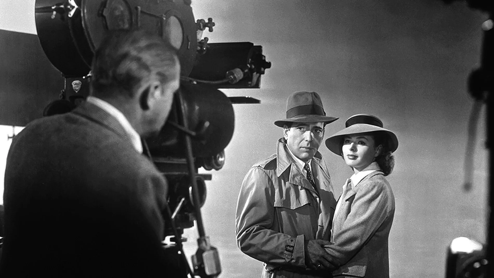 Michael Curtiz rodando una escena de "Casablanca"