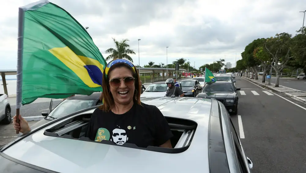 Simpatizantes de Jair Bolsonaro se saltan las recomendaciones