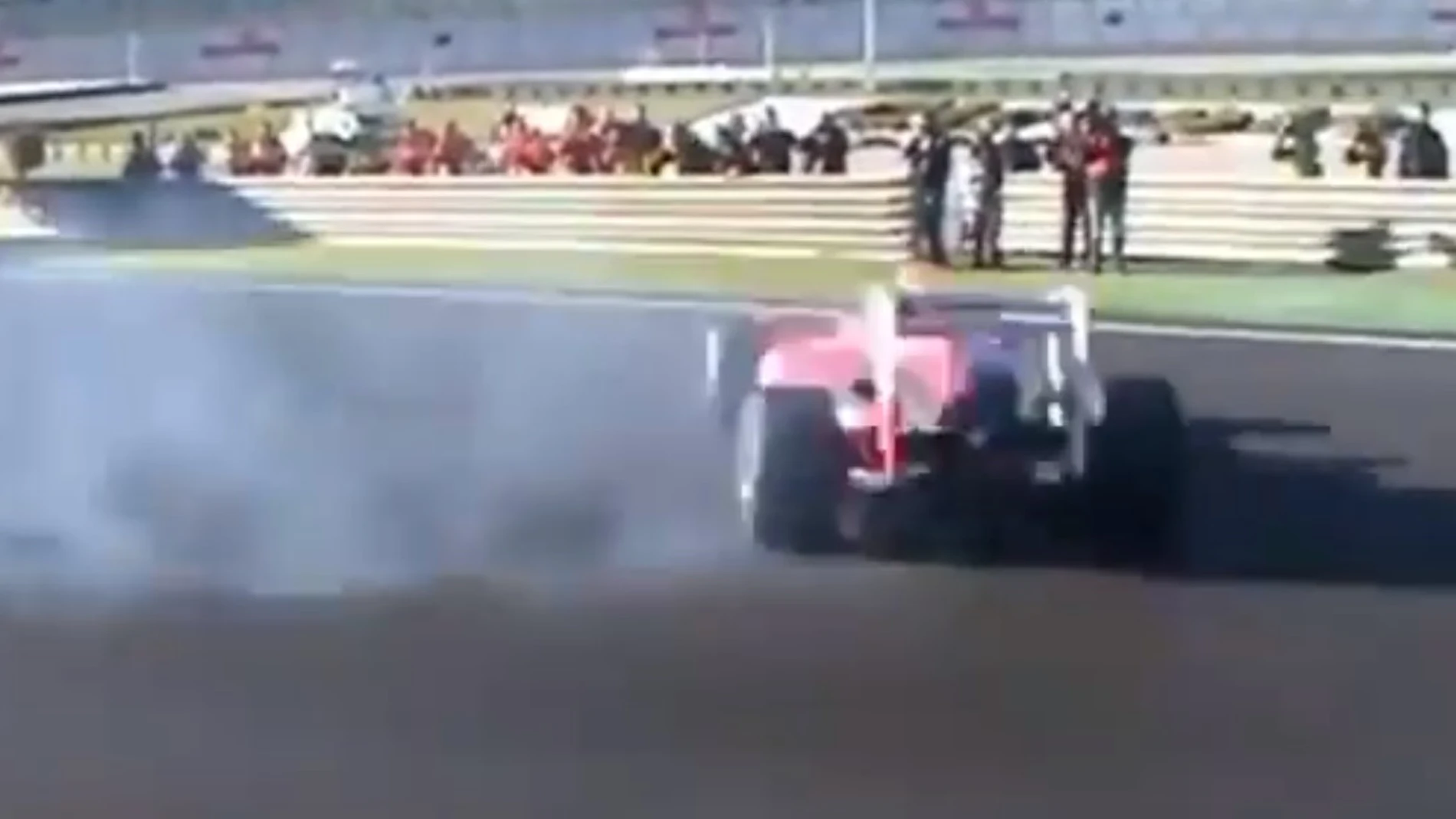 Fernando Alonso hace ruedas tras ganar el GP de Europa de 2012 / Twitter