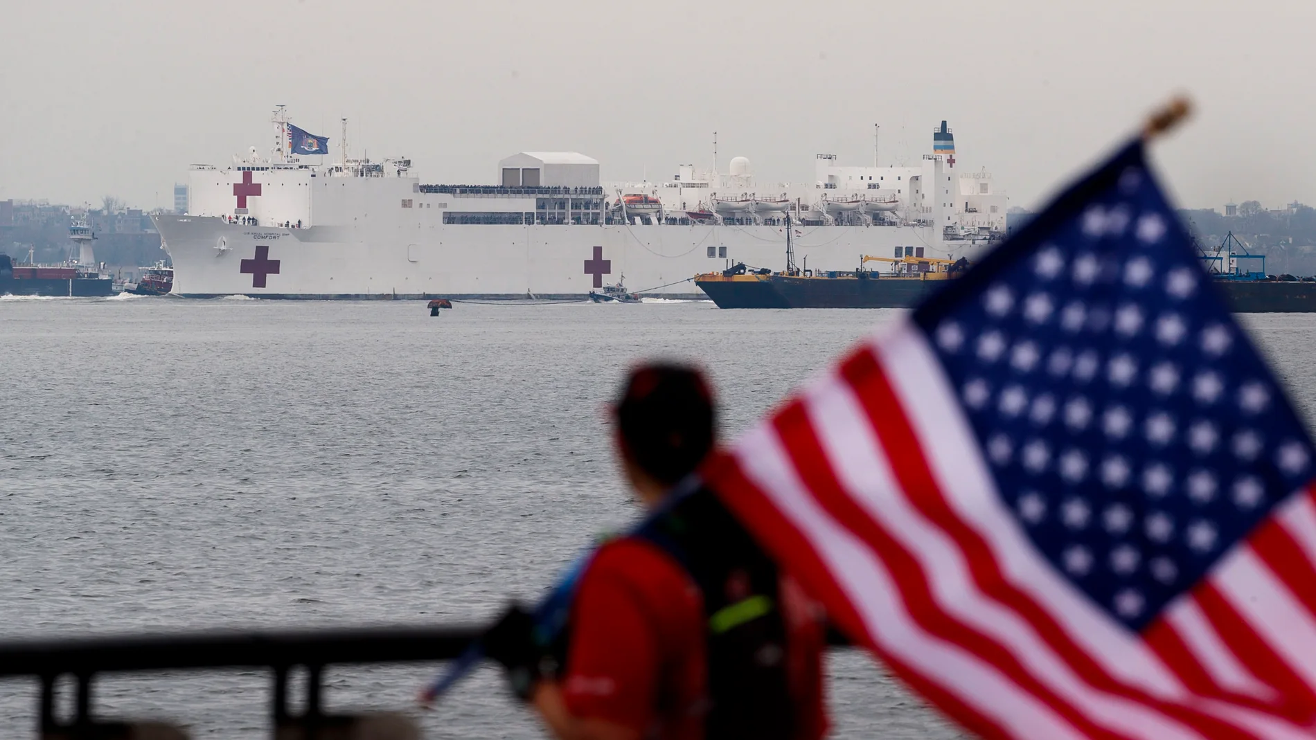 USNS Comfort hospital ship arrives in New York