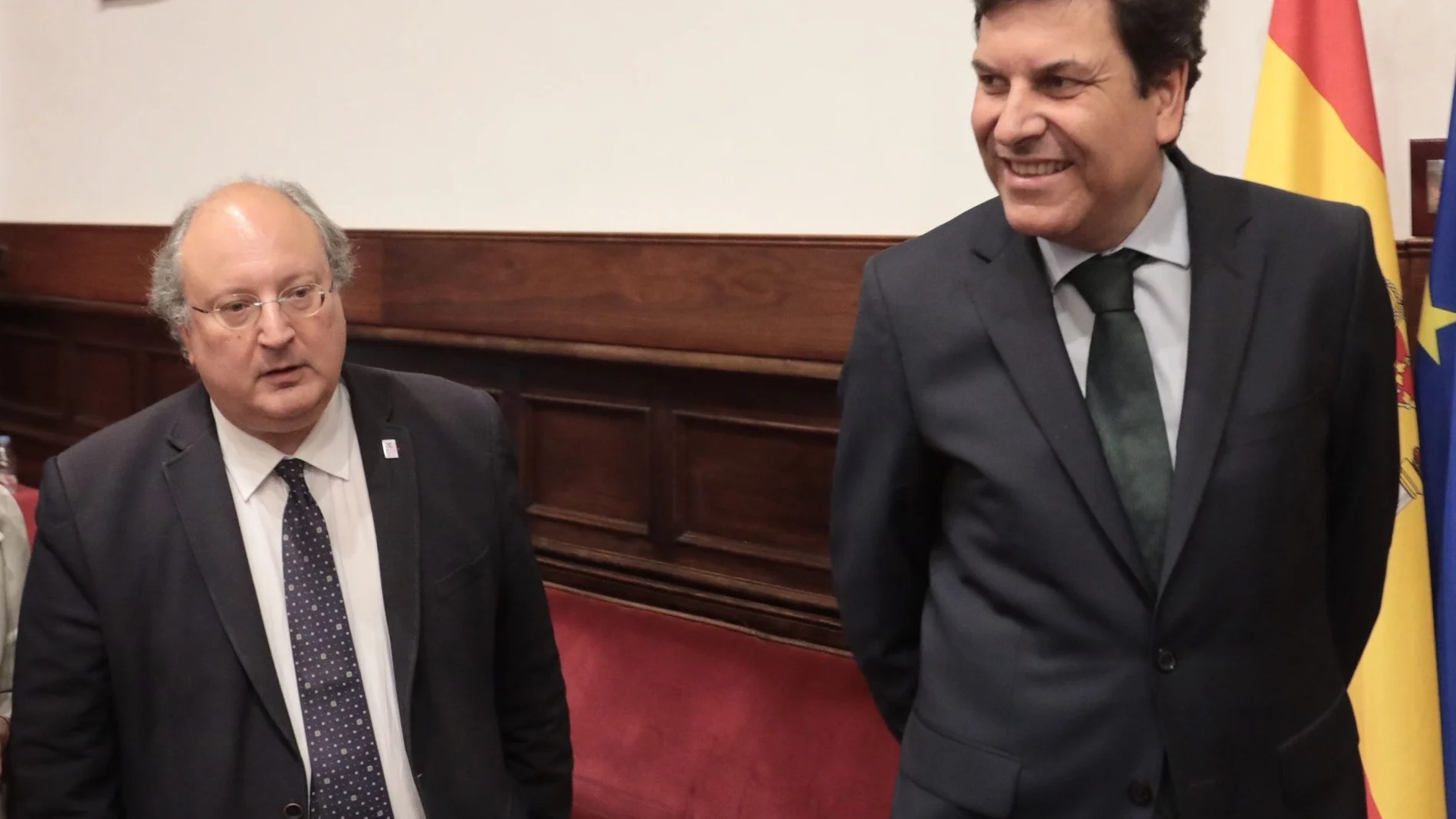 El consejero Fernández Carriedo junto al presidente del CES de Castilla y León, Enrique Cabero, quien ya conocía el borrador del proyecto de presupuestos que el coronavirus se ha llevado por delante
