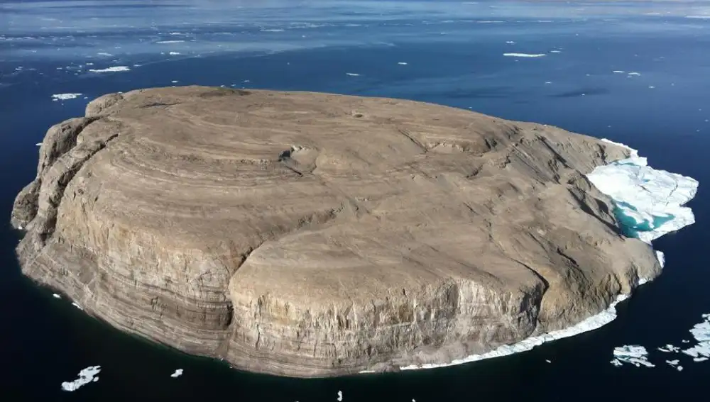 La isla Hans. Una roca a orillas del Ártico.