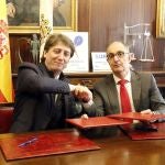 El alcalde de Soria, Carlos Martínez, y el director general de Iberaval, Pedro Pisonero, en una imagen de archivo