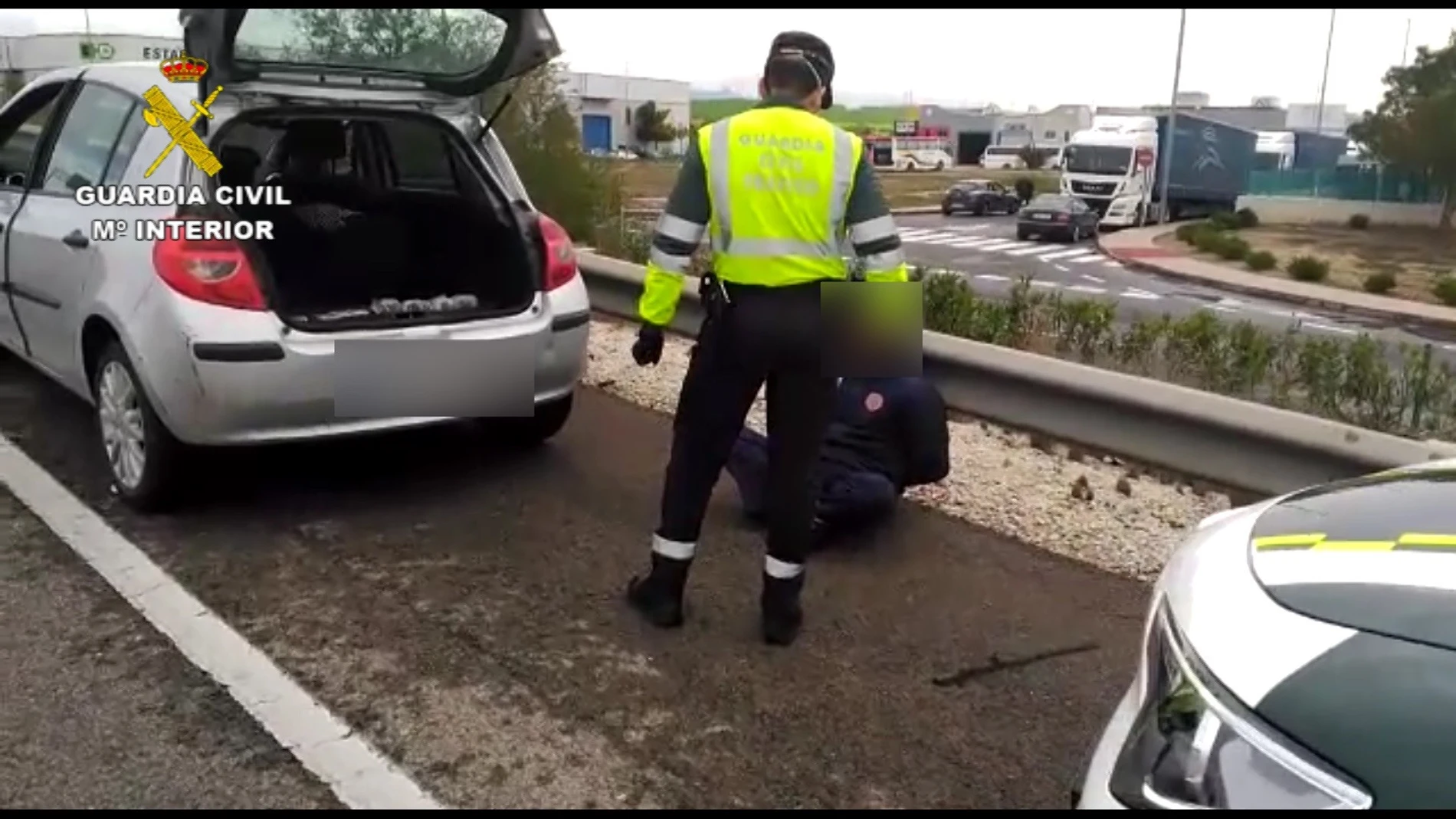 Sucesos.- Detenido con 1,5 kilos de polen de hachís ocultos en el coche en un control de tráfico por el confinamiento