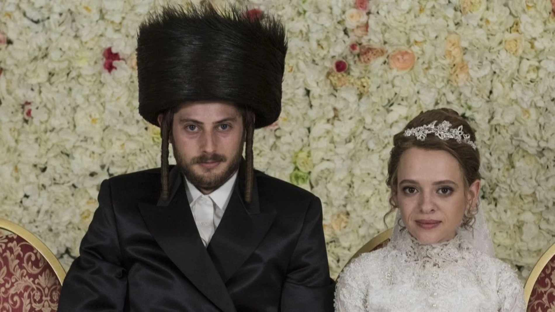 Retrato de novios. Escena de la boda de Esther Shapiro con su marido