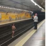 Un hombre en ropa interior baja a las vías del tren en Tirso de MolinaCEDIDA/VIGILANTES10/04/2020