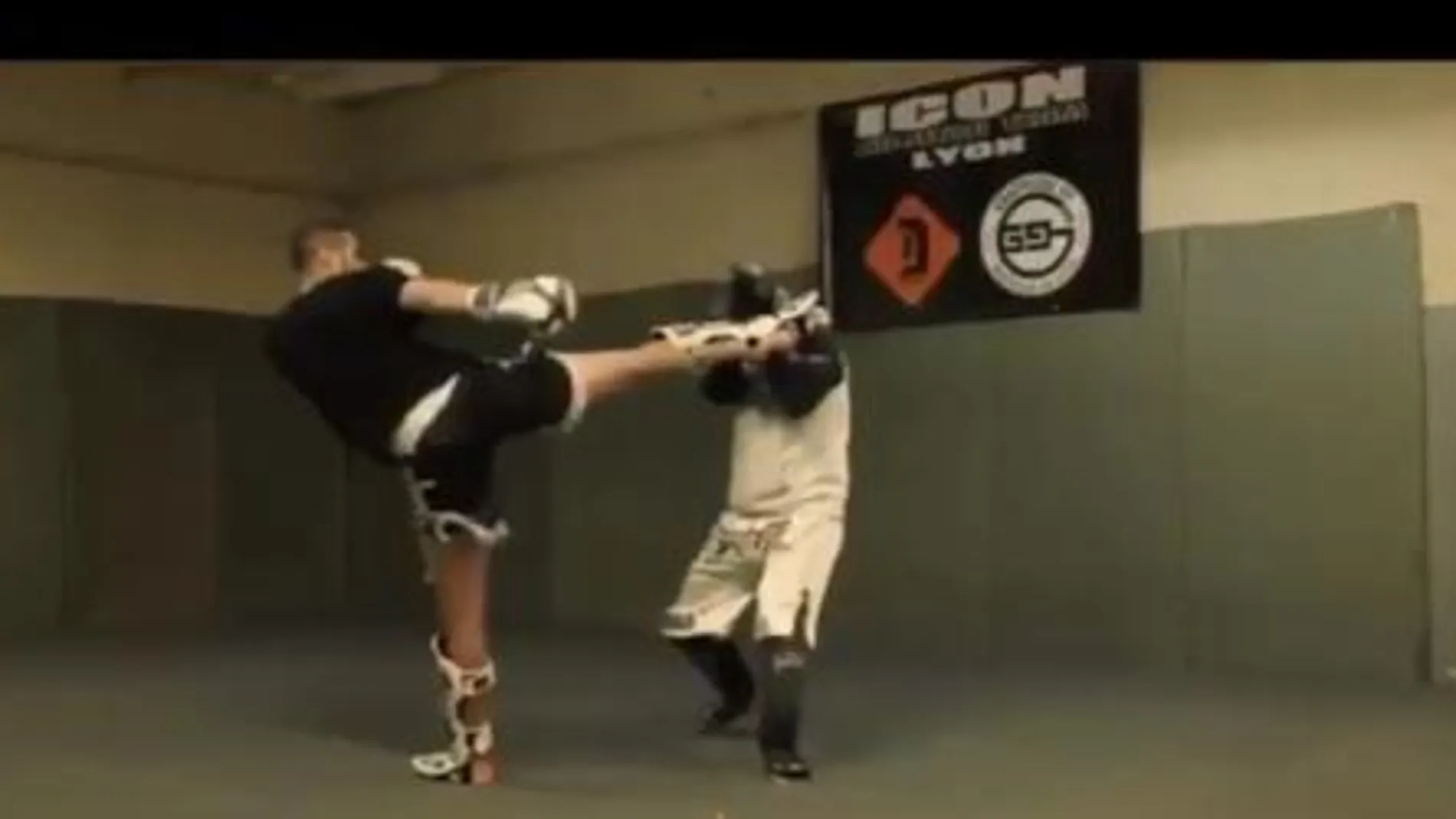 Benzema, practicando Muay Thai