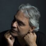 El tenor italiano mundialmente conocido Andrea Bocelli