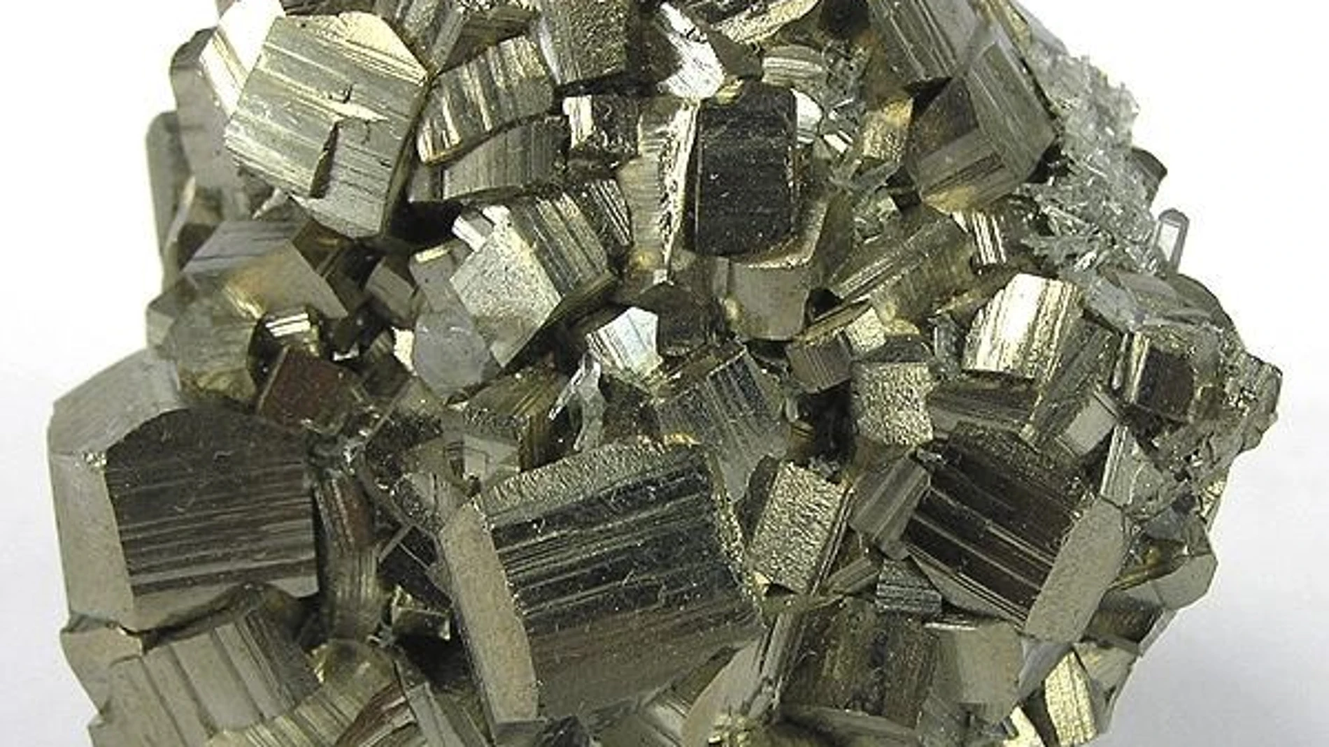 Un cúmulo de cristales de pirita, el mineral conocido como «el oro de los tontos».