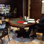 El presidente Ximo Puig, durante la videoconferencia con el presidente del Gobierno y los presidentes autonómicos