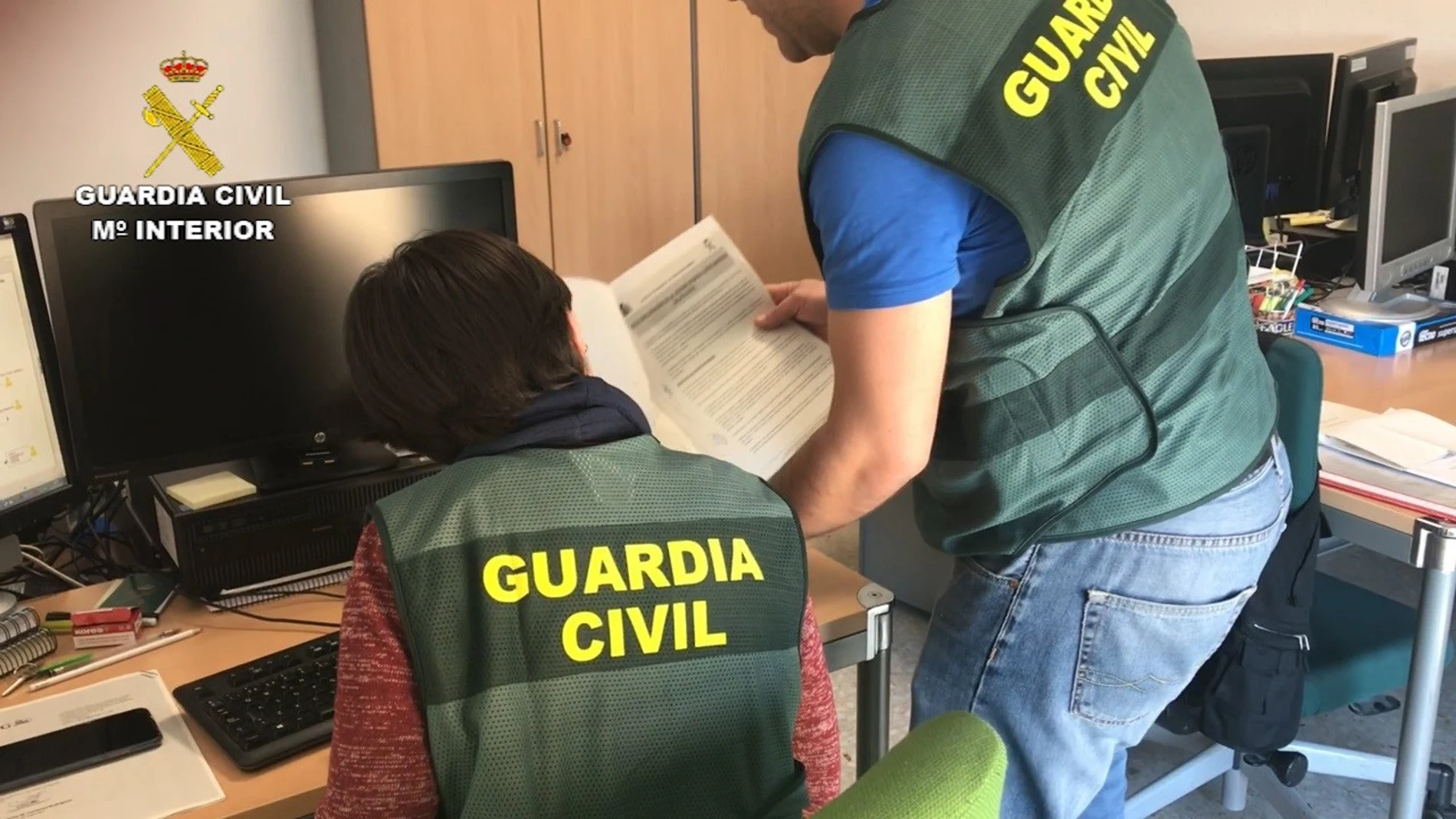 Sucesos.-La Guardia Civil de Huesca detiene a 8 personas por estafar más de 60.000 euros mediante 'pishing telefónico'