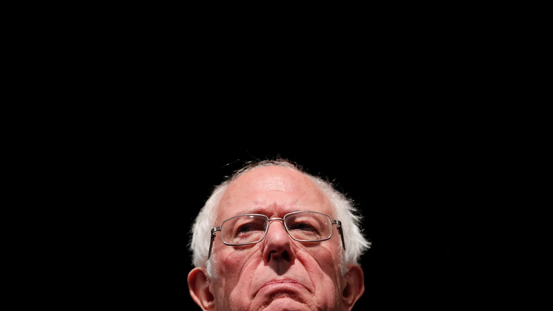 FILE PHOTO: U.S. Democratic presidential candidate Bernie Sanders speaks during a rally in St Louis, Missouri, U.S., March 9, 2020. REUTERS/Lucas Jackson/File Photo