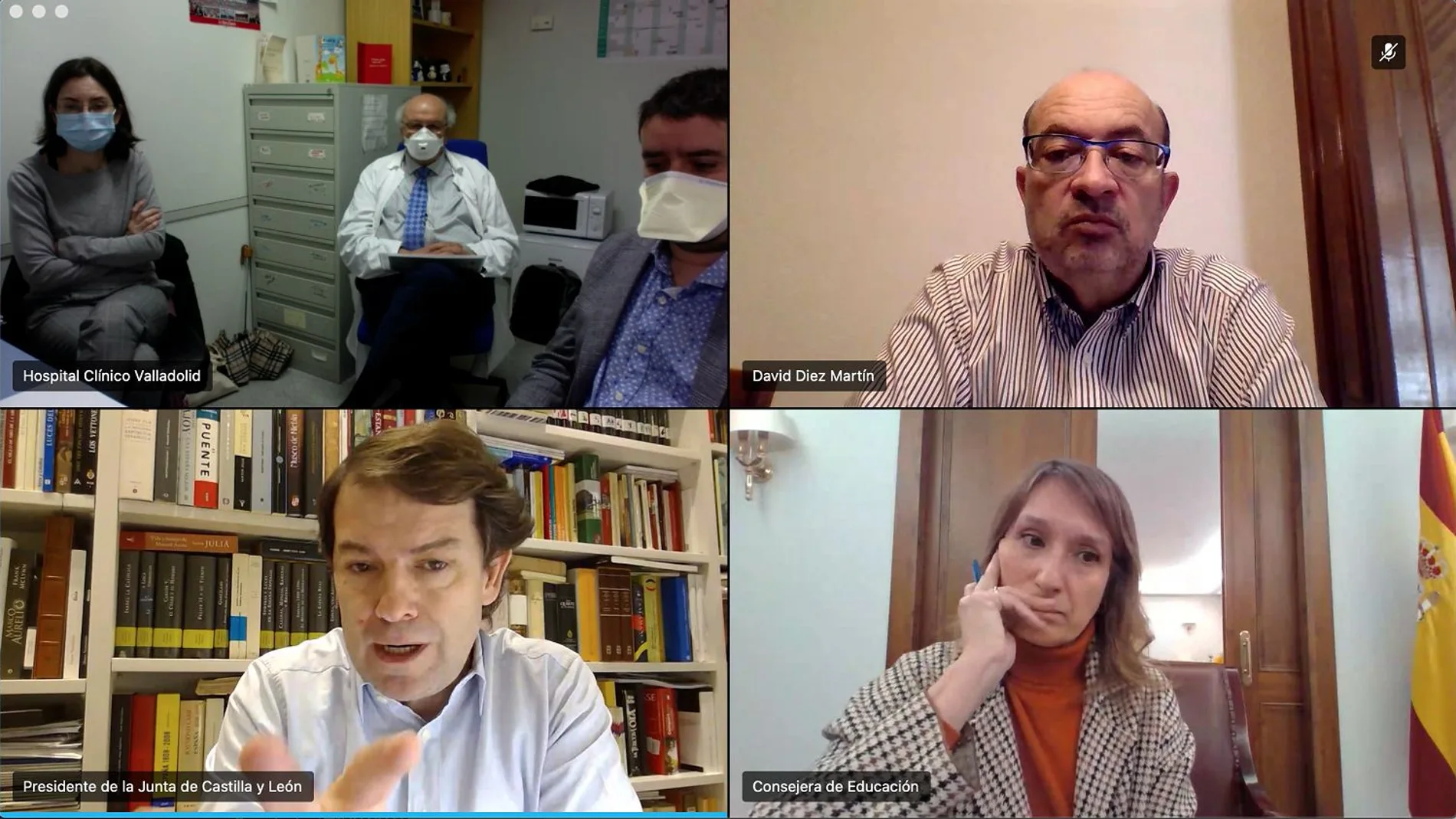 El presidente Alfonso Fernández Mañueco y la consejera Rocío Lucas conversan con los investigadores