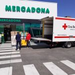 Mercadona dona a Cruz Roja productos de primera necesidad