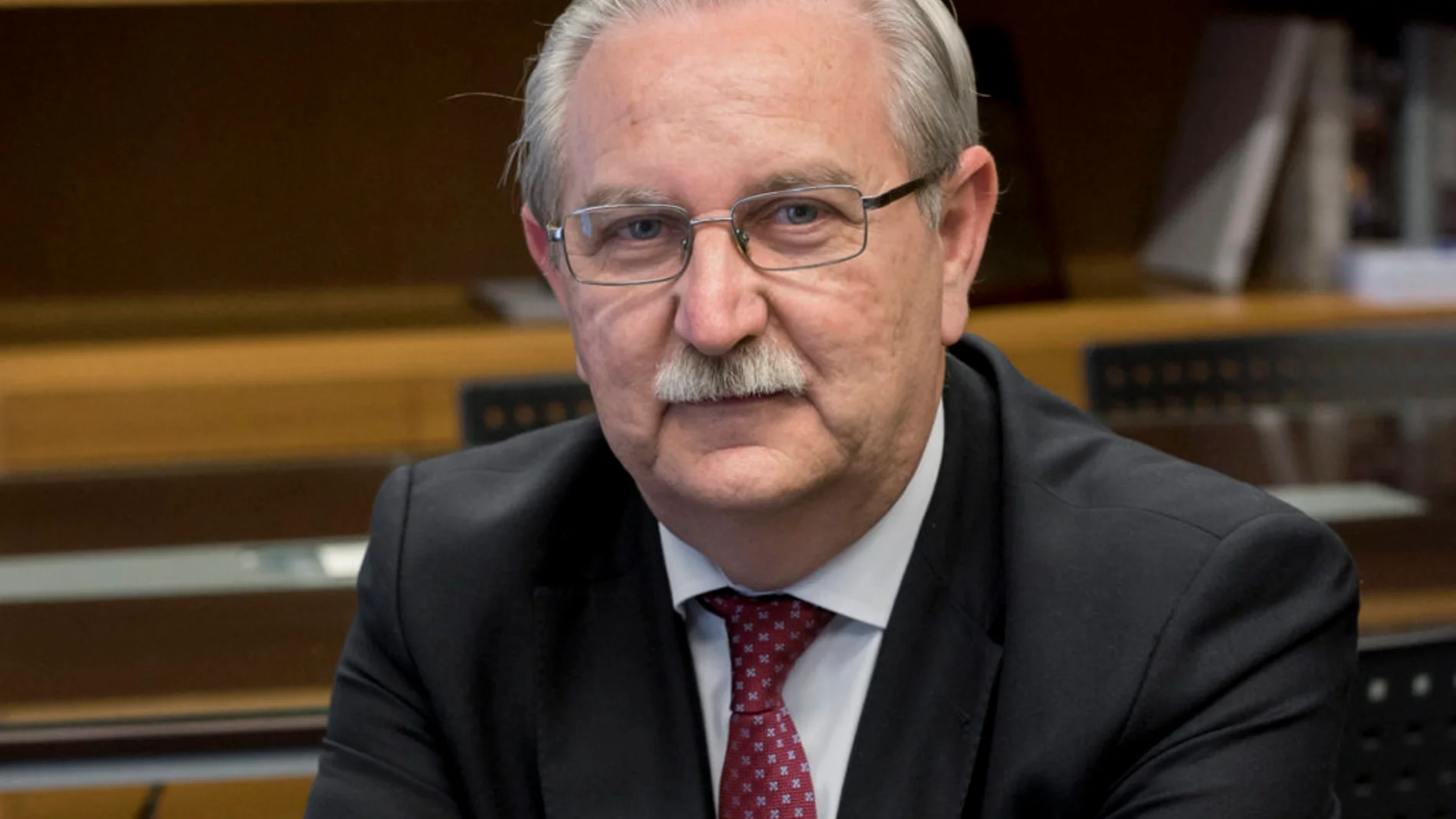 Serafín Romero, presidente del Consejo General de Colegios de Médicos
