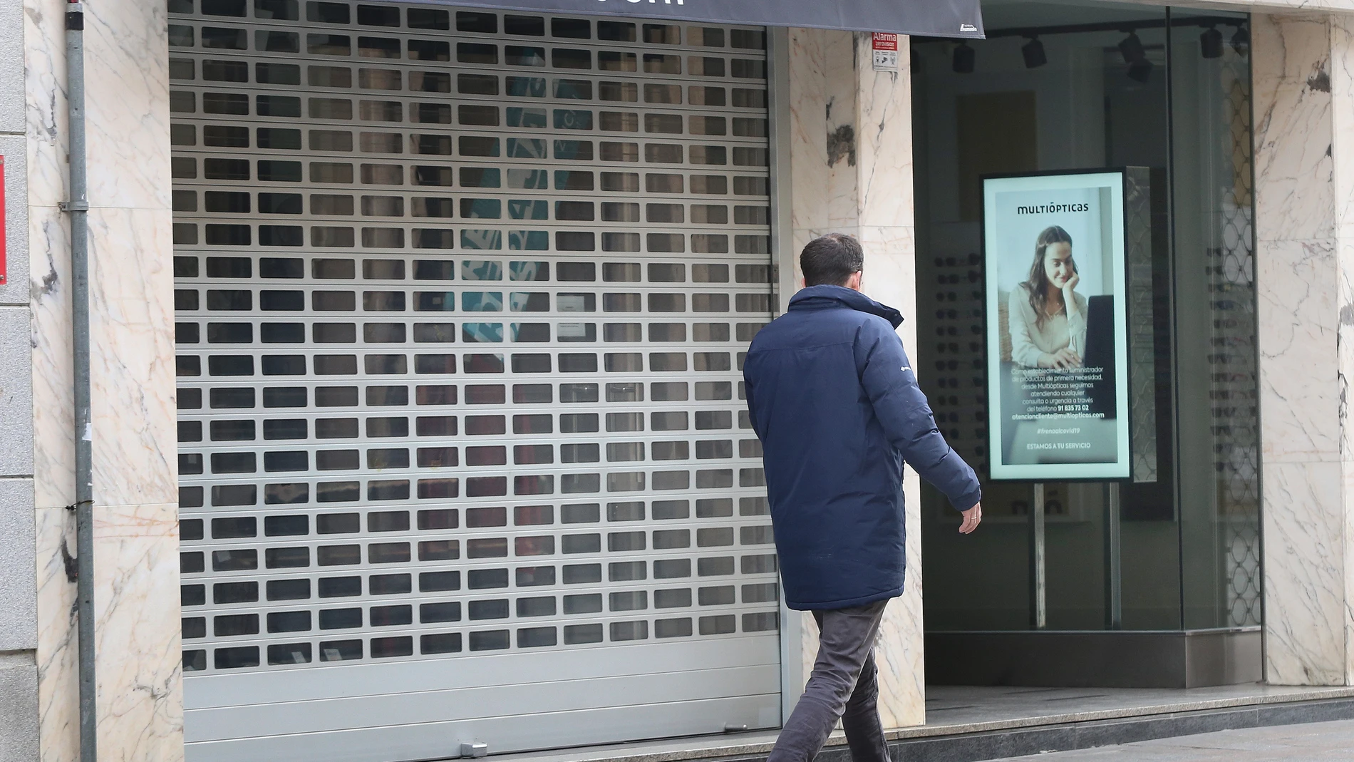 Tienda de ropa Zuchi cerrada, en la calle Mayor de Palencia, propiedad de Domiciano Curiel, presidente de ATA Castilla y León