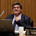 El Ministro de Seguridad Social, Inclusión y Migraciones, José Luis Escrivá, en la comisión de trabajo del Congreso de los Diputado