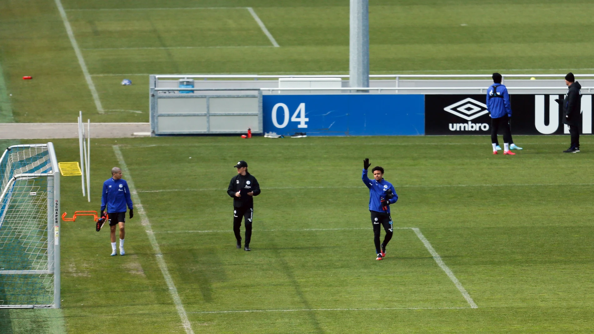 Los jugadores del Schalke, en uno de sus primeros entrenamientos