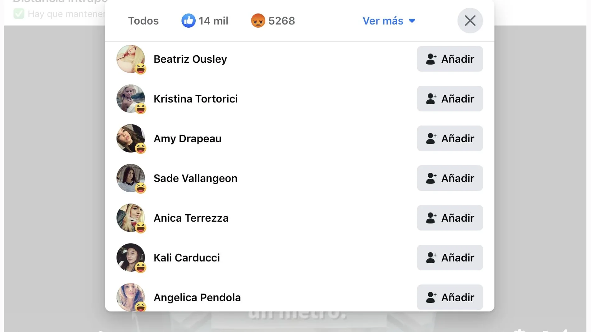 Captura que muestra la actividad de los perfiles falsos en el perfil de Facebook del Ministerio de Sanidad